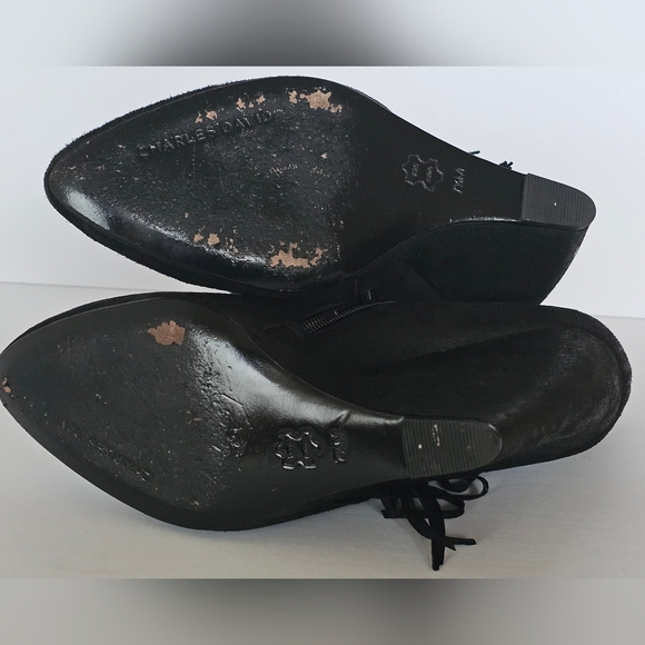 Charles David Genuine Suede Wedge Booties With Fringe On The Outer Side. Black. - Picture 9 of 9